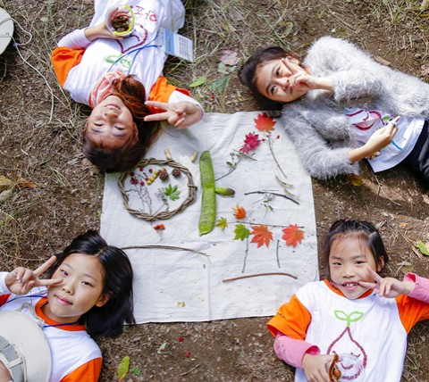 지역아동센터 아동을 위한 숲생태감수성 향상프로젝트 와숲에 참여한 아이들