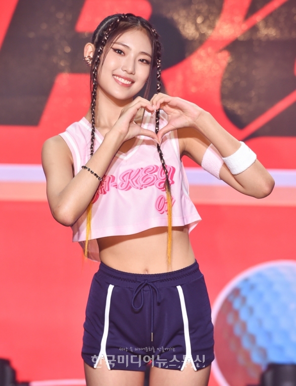[KM포토] 하이키 옐 막내의 하트! < 포토뉴스 < 방송연예 < MP (Media Post) < 기사본문 - 한국미디어뉴스통신 [KM포토] 하이키 옐 막내의... 