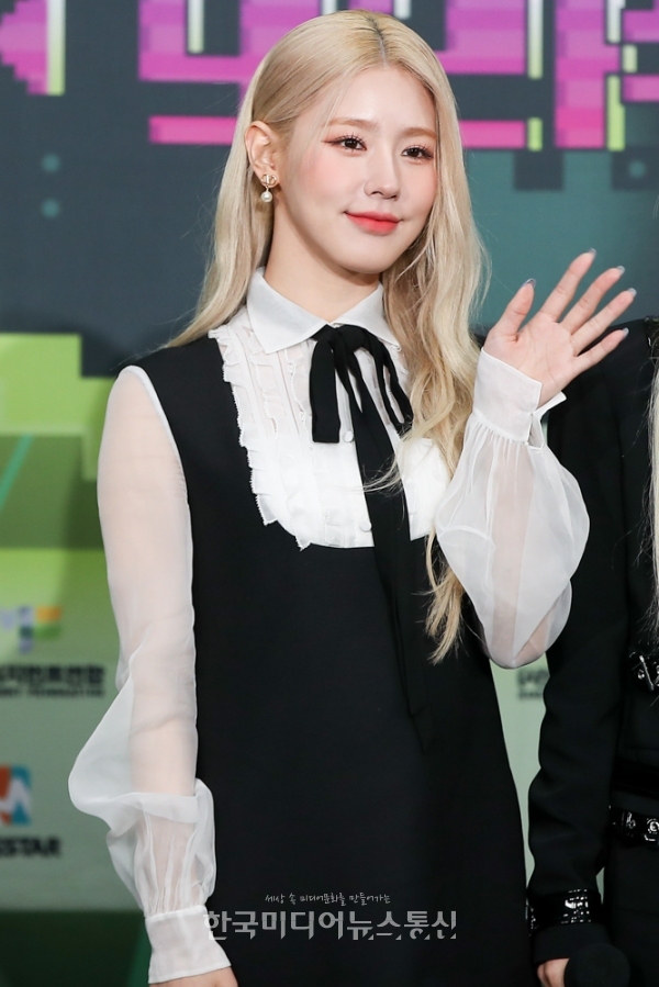 [KM포토] (여자)아이들 미연 동화 속 공주 같아 < 포토뉴스 < 방송연예 < MP (Media Post) < 기사본문 - 한국미디어뉴스통신 [KM포토] (여자)... 