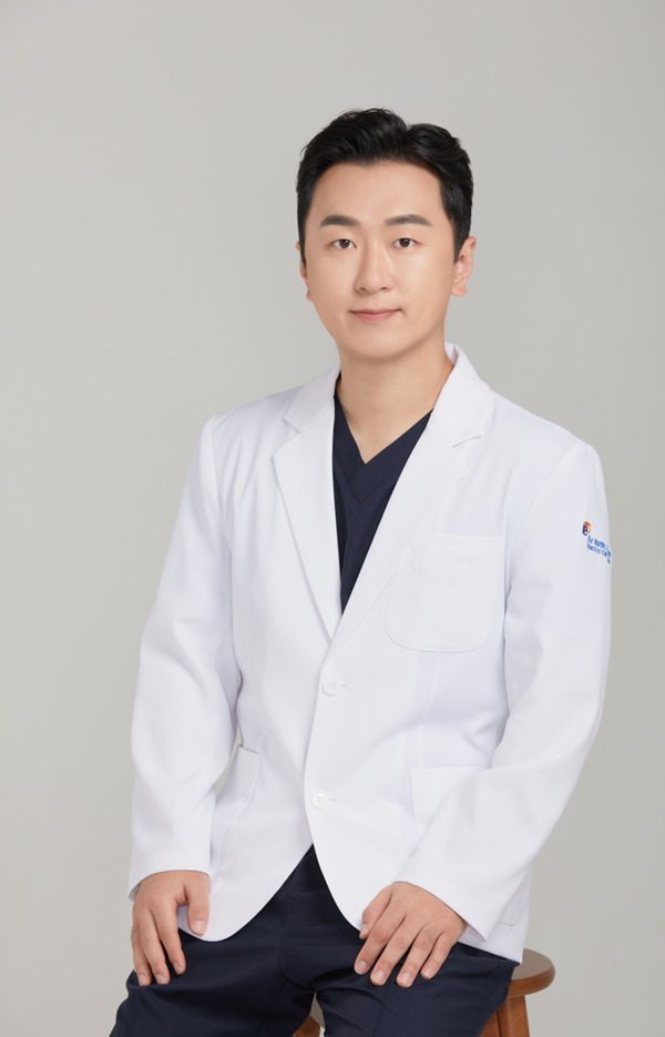 프리미엄 시력교정술의 새로운 기준 – 강남아이원스안과 백동원 대표원장 < 강소기업 < IR(Impact Review) < 기사본문 - 한국미디어뉴스통신... 