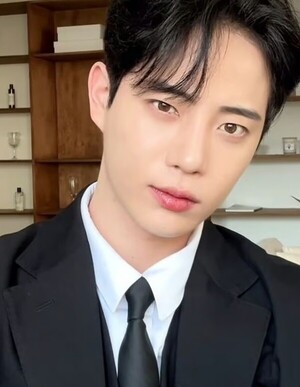 패션 모델 김종석, 29세의 안타까운 죽음…유족 “온라인 루머는 사실과 다릅니다” 공식 해명